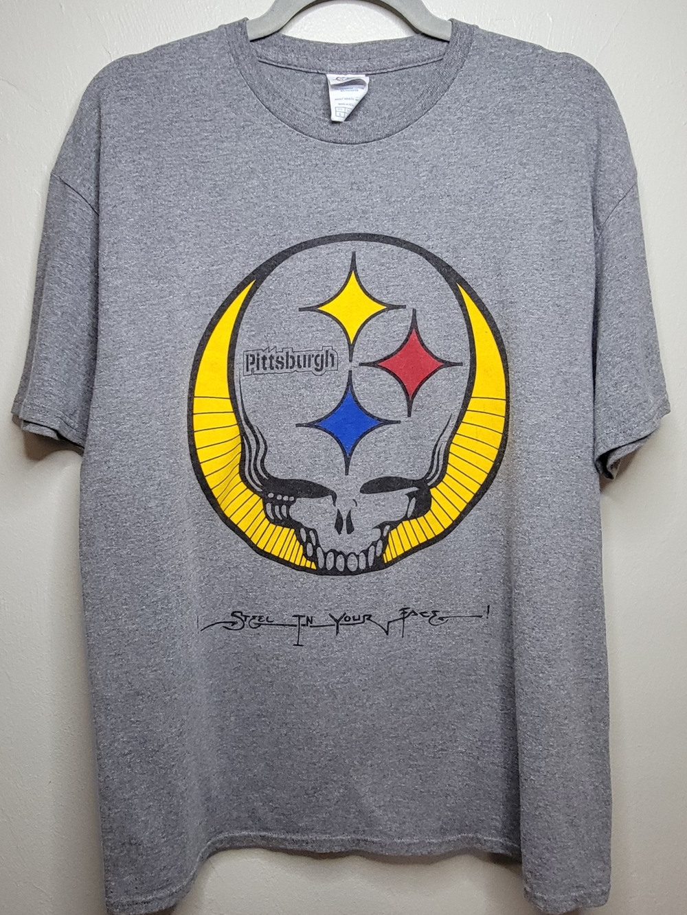 Pittsburgh Steelers "Steel In Your Face" GratPittsburgh Graphic Skull Tee - Gray